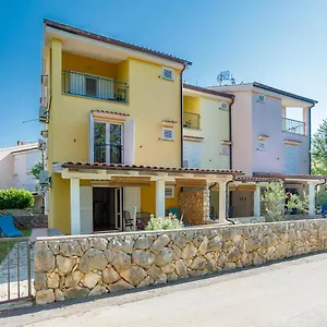 Apartman Guki Reihenhaeuser, Malinska