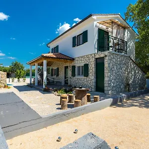 Villa Adastra, Malinska