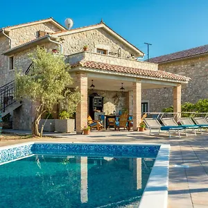 Villa Country St Anton, Malinska